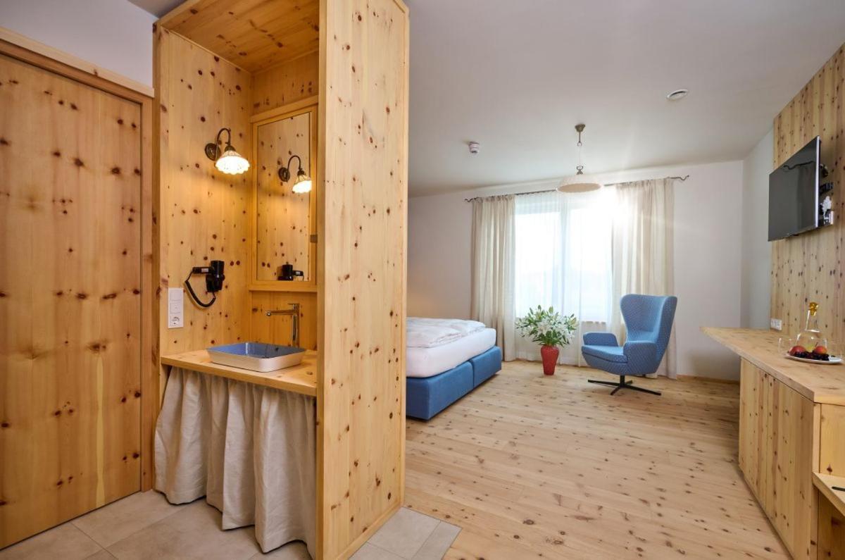 Hotel Der Einrichter ชเตราบิง ภายนอก รูปภาพ