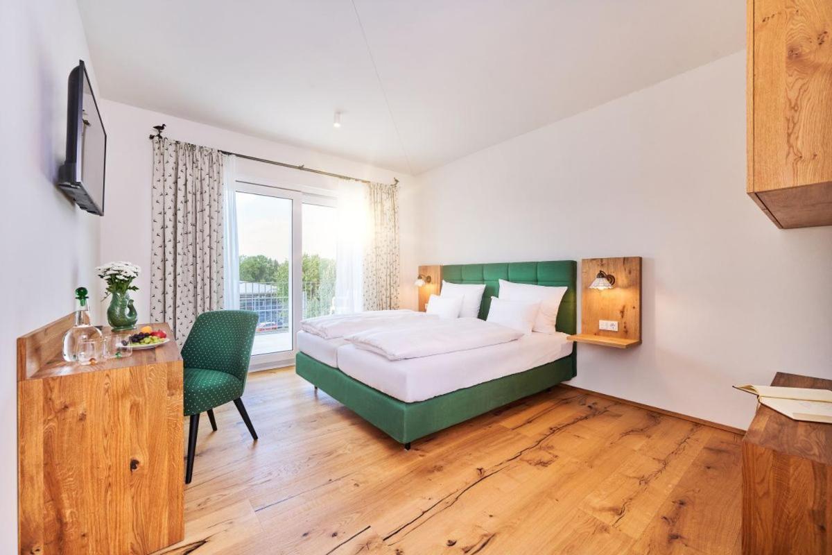 Hotel Der Einrichter ชเตราบิง ภายนอก รูปภาพ