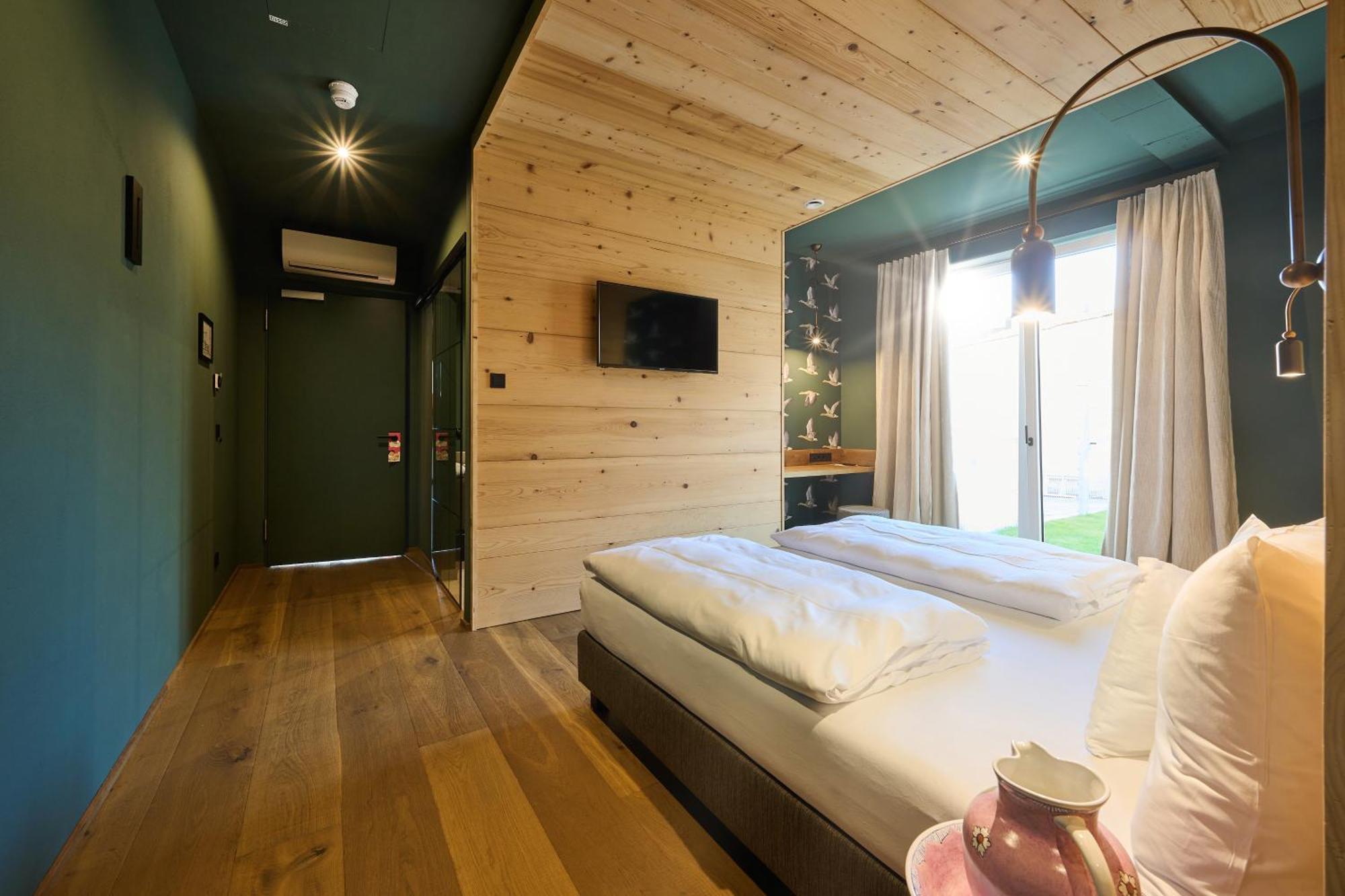 Hotel Der Einrichter ชเตราบิง ภายนอก รูปภาพ